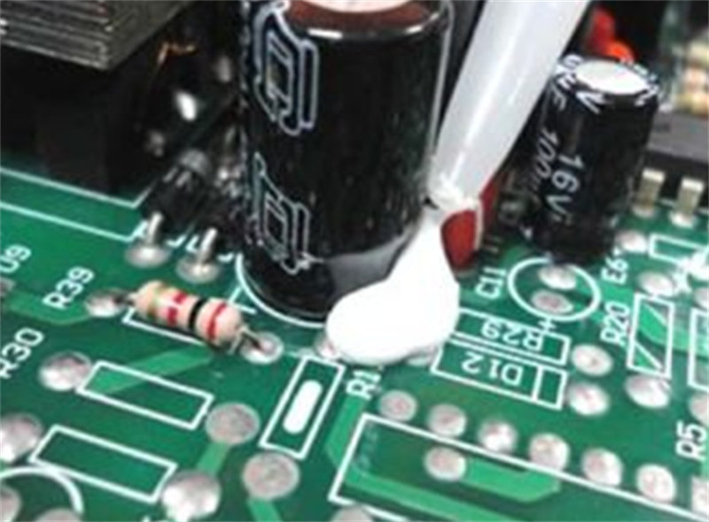 环氧树脂导热粘接胶的应用：适用于电路板行业吗？